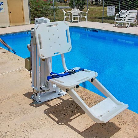 Super 8 By Wyndham Walterboro Otel Dış mekan fotoğraf